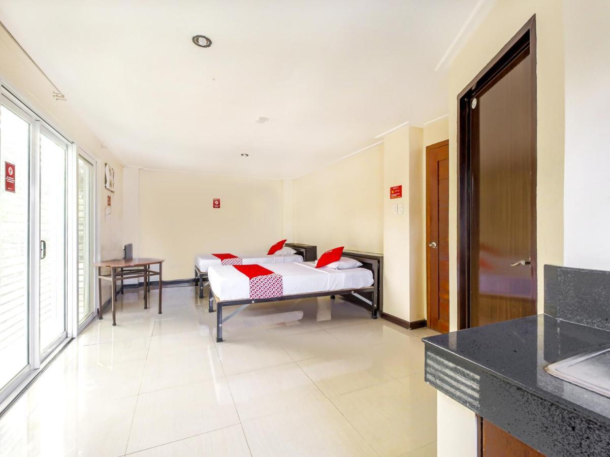 Oyo 842 City Smiles Apartelle San Juan  Exterior photo